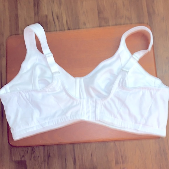 BREEZIES LINED COTTON NO-WIRE BRA - Picture 3 of 6